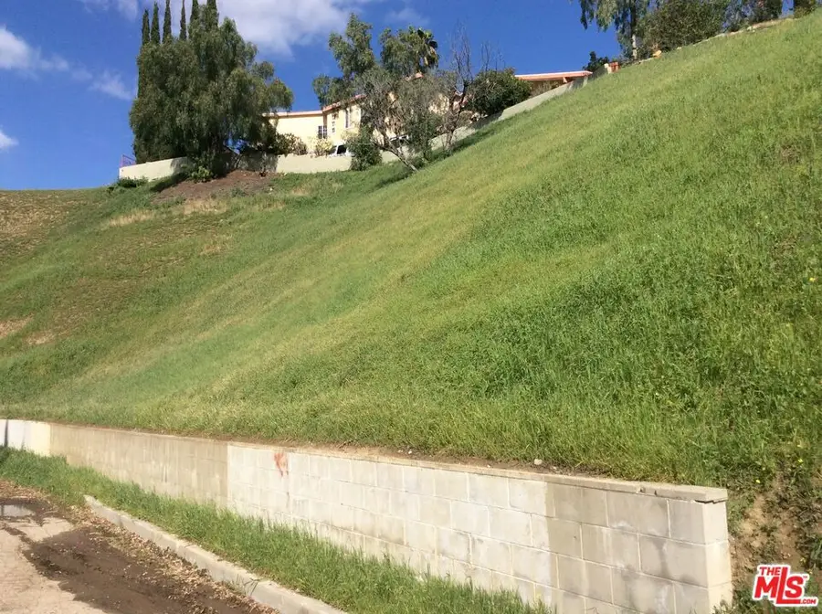 21672 Arcos Drive, Woodland Hills, CA 91364 - Image #3