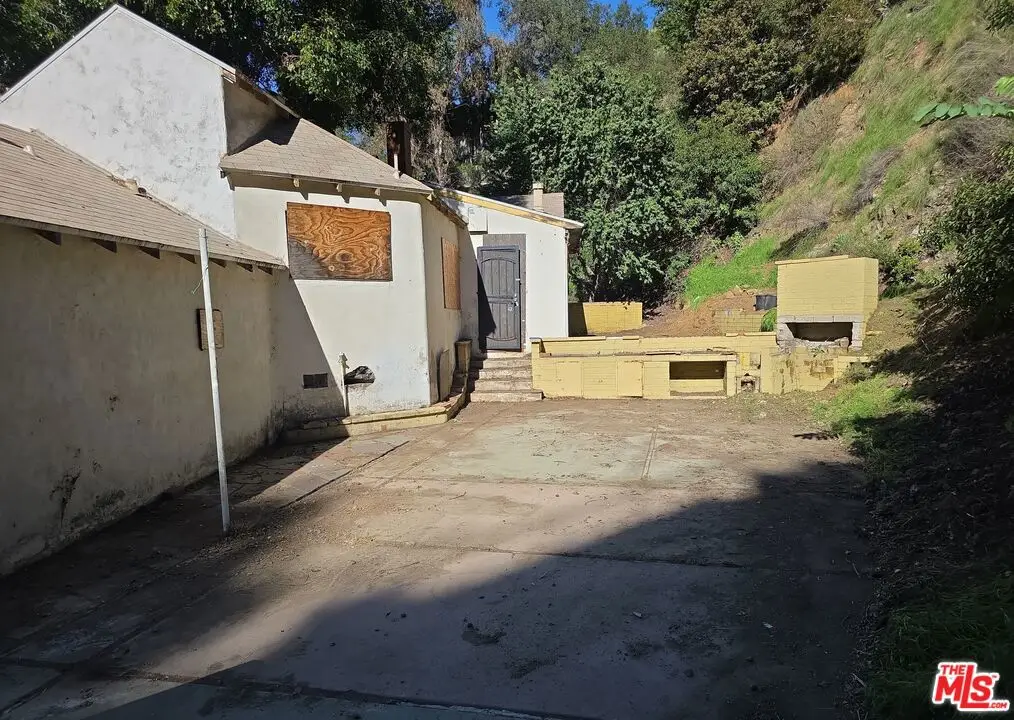 2200 Nichols Canyon Road, Los Angeles, CA 90046 - Image #1