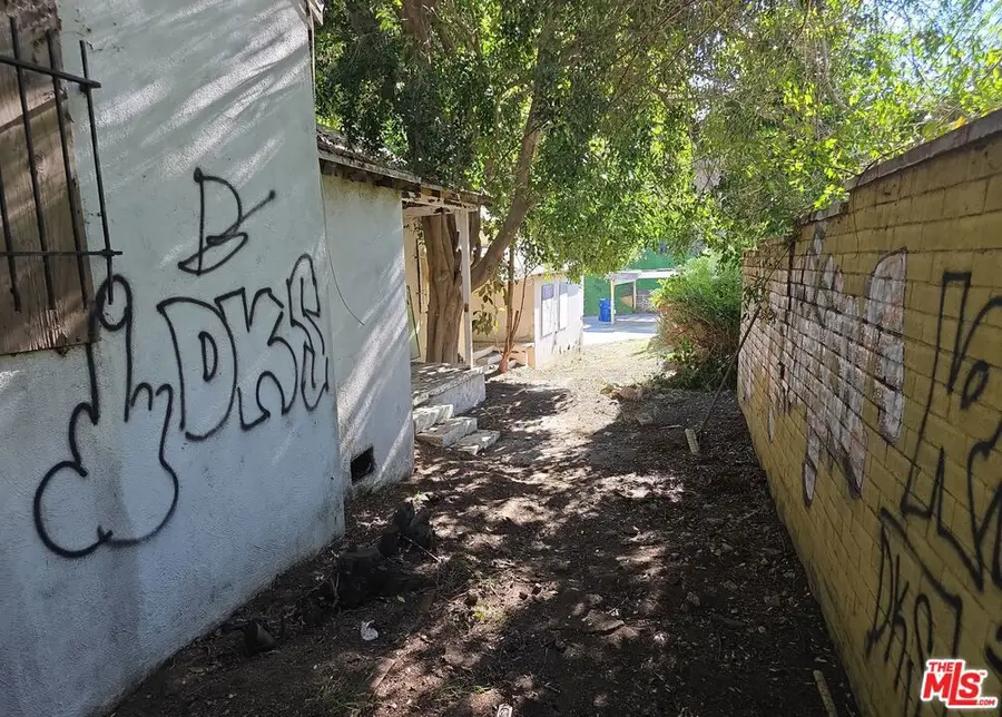 2200 Nichols Canyon Road, Los Angeles, CA 90046 - Image #3