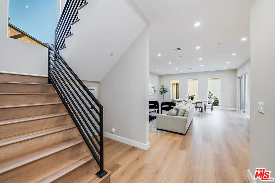 421 N Catalina Street, Burbank, CA 91505 - Image #3