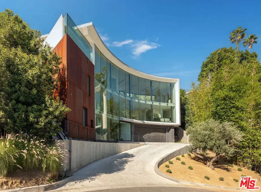 9277 Thrush Way, Los Angeles, CA 90069 - Image #2