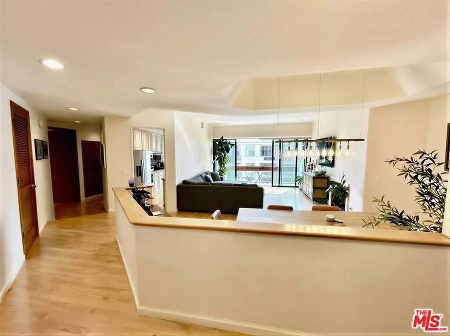 750 S Bundy Drive #203, Los Angeles, CA 90049 - Image #2