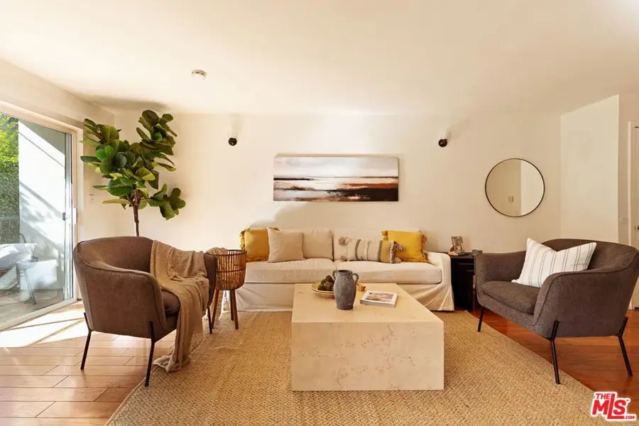 13030 Valleyheart Drive #119, Studio City, CA 91604 - Image #2