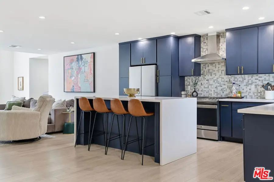 17460 Cohasset Street, Van Nuys, CA 91406 - #3