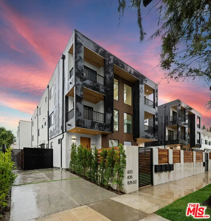 833 N Mccadden Place, Los Angeles, CA 90038 - Image #2