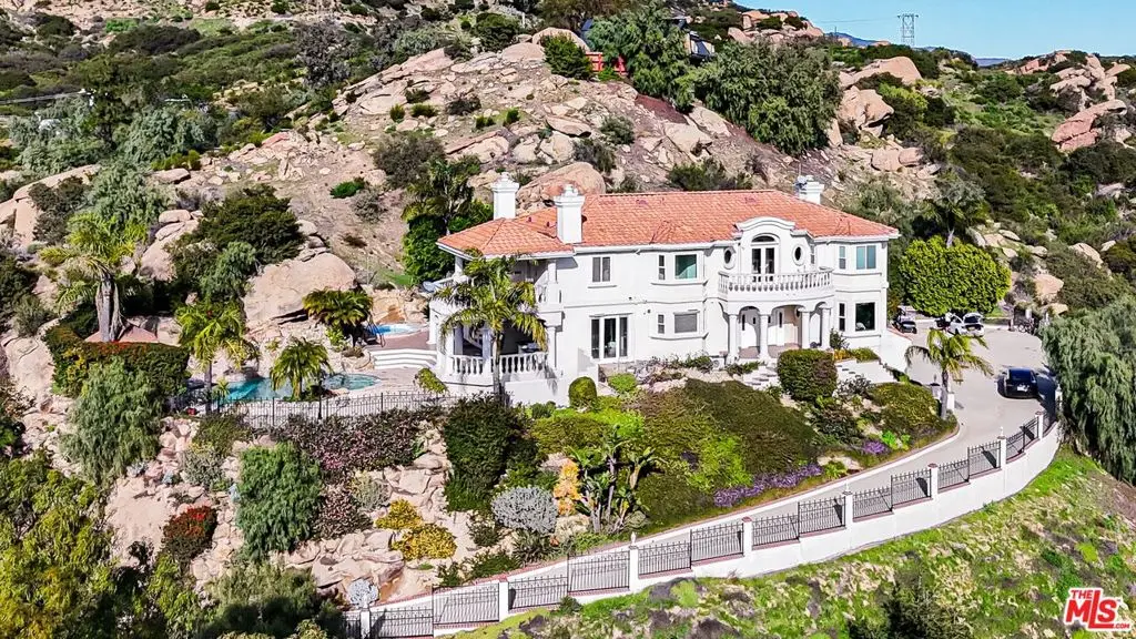 7449 Studio Road, Canoga Park, CA 91304 - Image #1