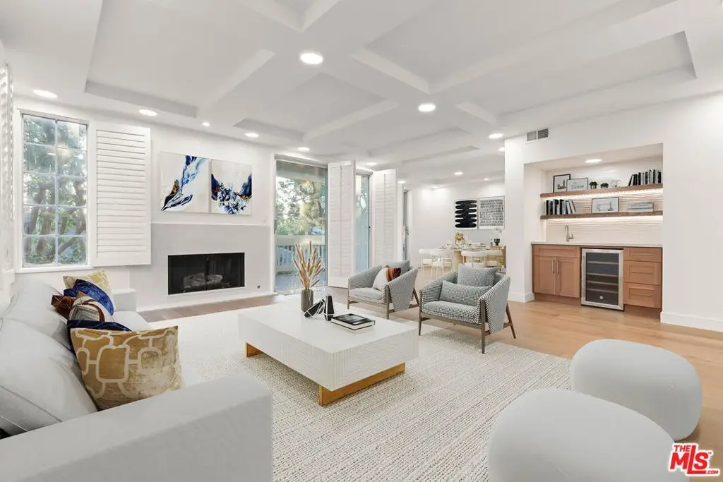 4338 Redwood Avenue #B208, Marina Del Rey, CA 90292 - Image #1