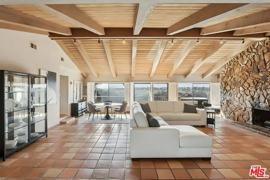 1821 Calle Petaluma, Thousand Oaks, CA 91360 - #3