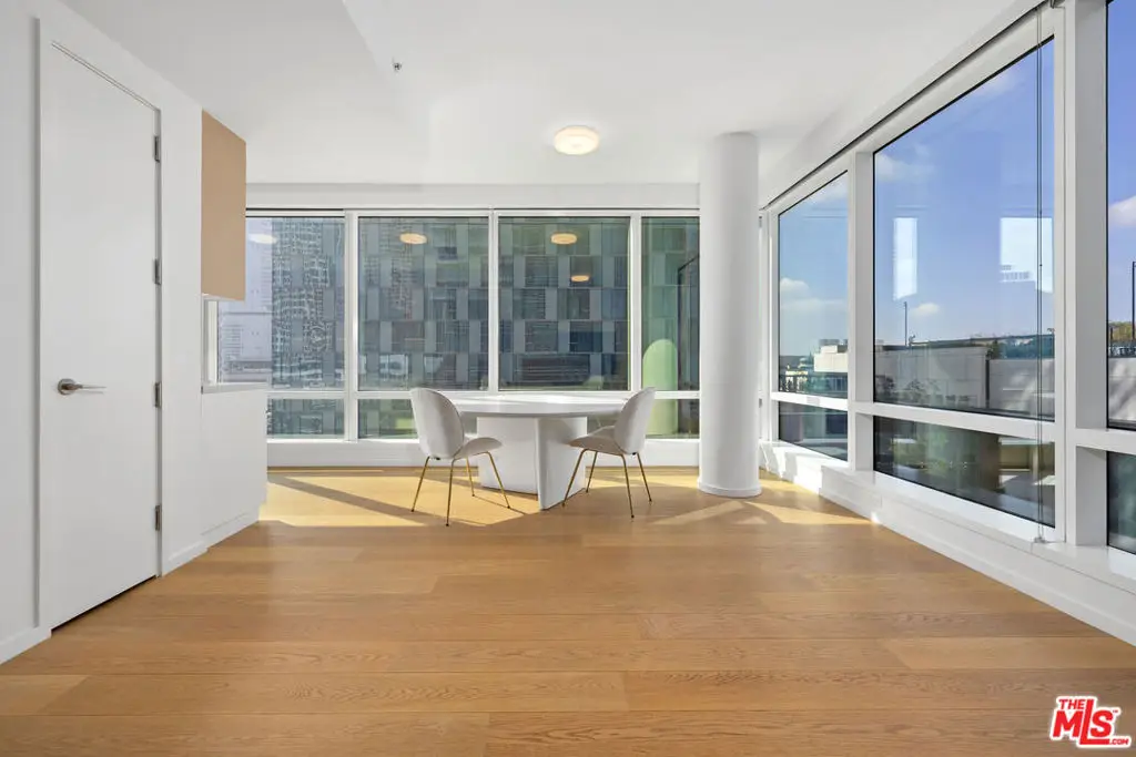 877 Francisco Street #728, Los Angeles, CA 90017 - Image #1