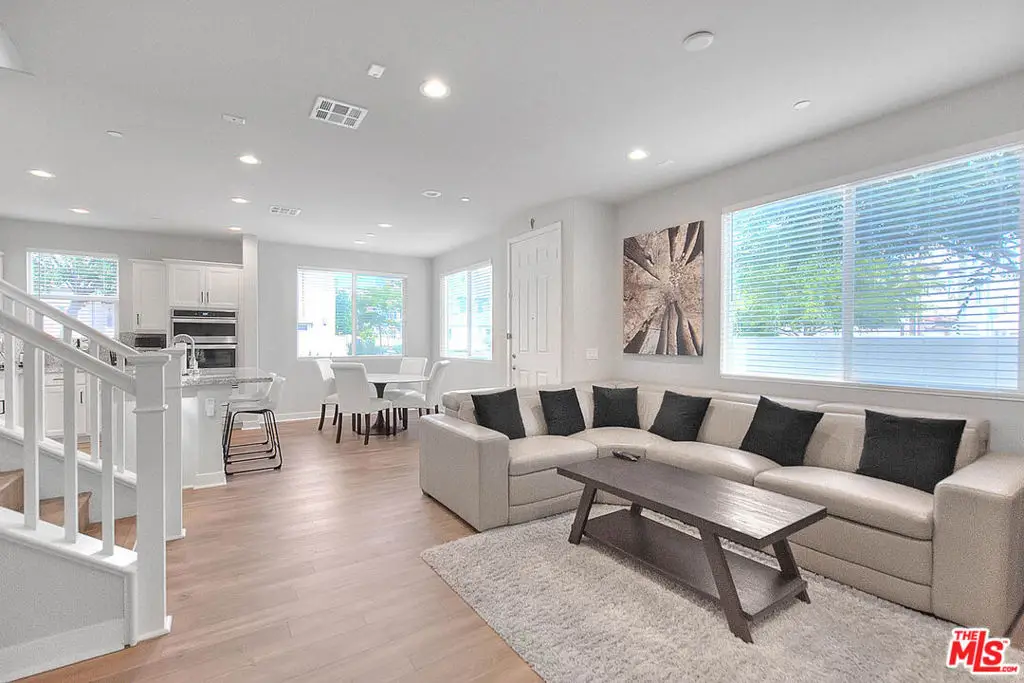 629 Daniel Freeman Circle, Inglewood, CA 90301 - Image #1