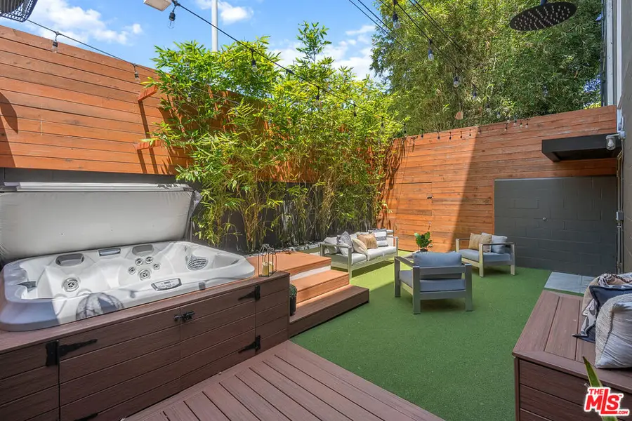 1037 N Laurel Avenue #19, West Hollywood, CA 90046 - Image #2