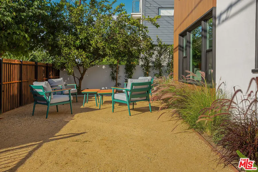 2046 S Burnside Avenue, Los Angeles, CA 90016 - Image #3