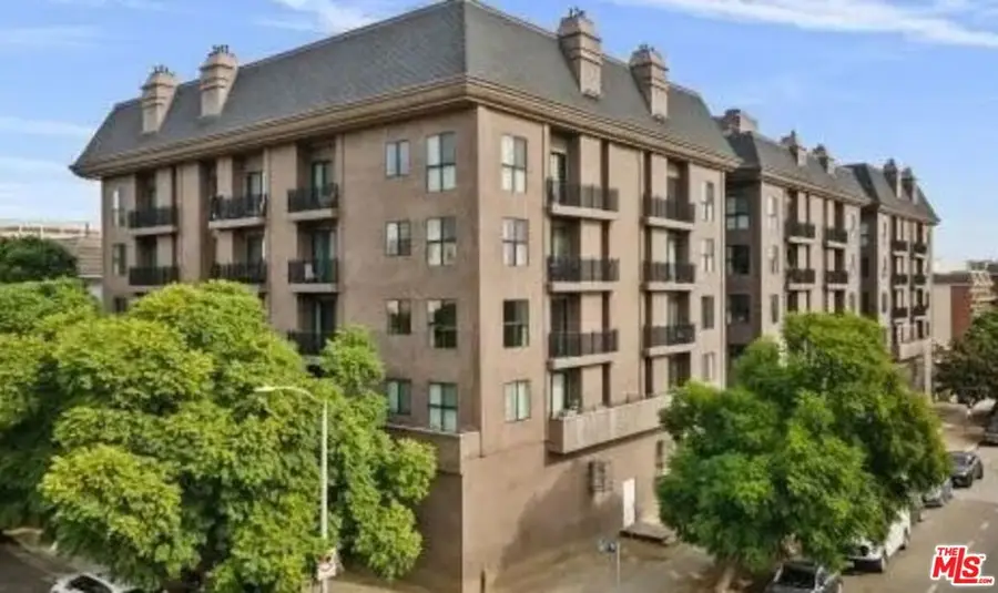 8811 Burton Way, West Hollywood, CA 90048 - Image #2