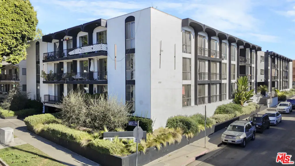 8011 Romaine Street, Los Angeles, CA 90046 - #1