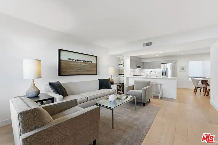 1154 N Sycamore Avenue #3, Los Angeles, CA 90038 - #3