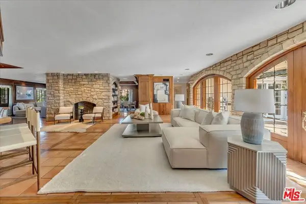 16560 Park Lane Circle, Los Angeles, CA 90049