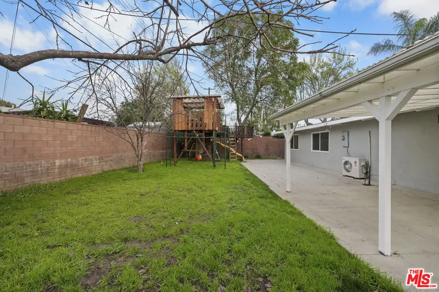 17845 Stagg Street, Reseda, CA 91335 - Image #3