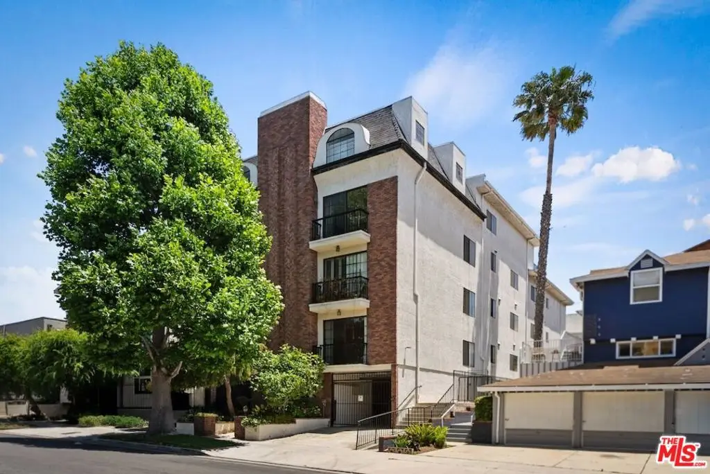 10620 Eastborne Avenue #102, Los Angeles, CA 90024 - Image #1