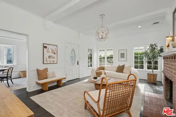 5009 Willowcrest Avenue, North Hollywood, CA 91601