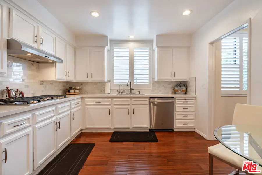 14521 Benefit Street #207, Sherman Oaks, CA 91403 - Image #3