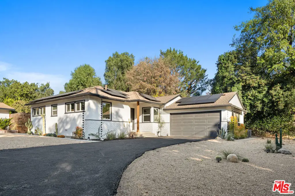 10601 Foothill Boulevard, Sylmar, CA 91342 - Image #1