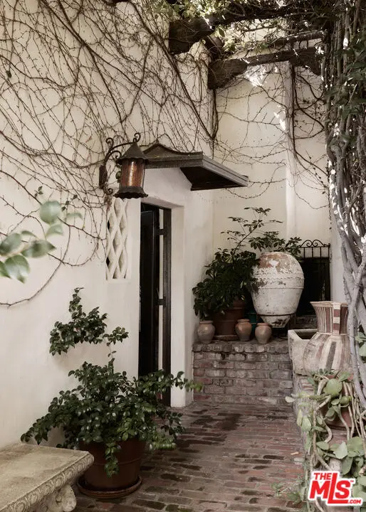 7902 Fareholm Drive, Los Angeles, CA 90046 - Image #2