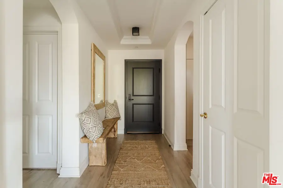 11847 Gorham Avenue #302, Los Angeles, CA 90049 - Image #2