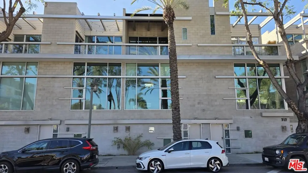 717 N Highland Avenue #9, Los Angeles, CA 90038 - #1