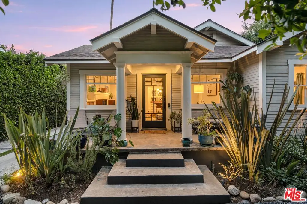 7030 De Longpre Avenue, Los Angeles, CA 90028 - Image #1