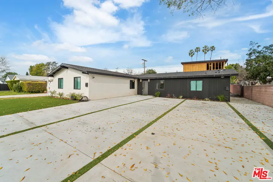 22241 Wyandotte Street, Canoga Park, CA 91303 - Image #2