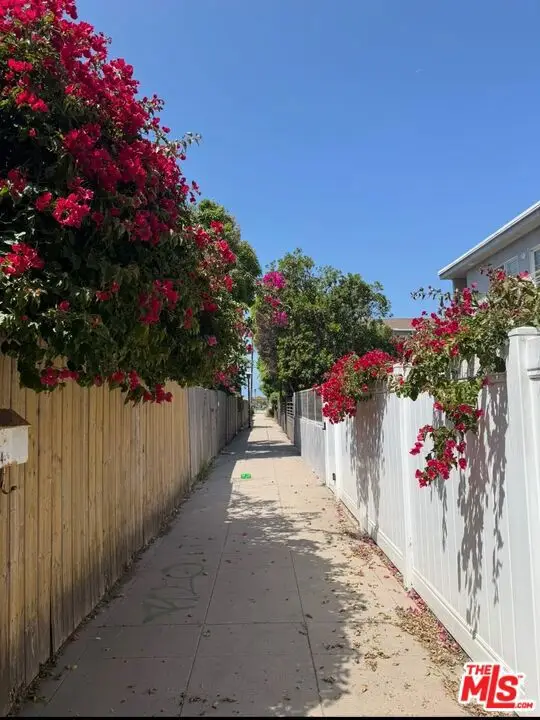 35 23rd Avenue, Venice, CA 90291 - #2