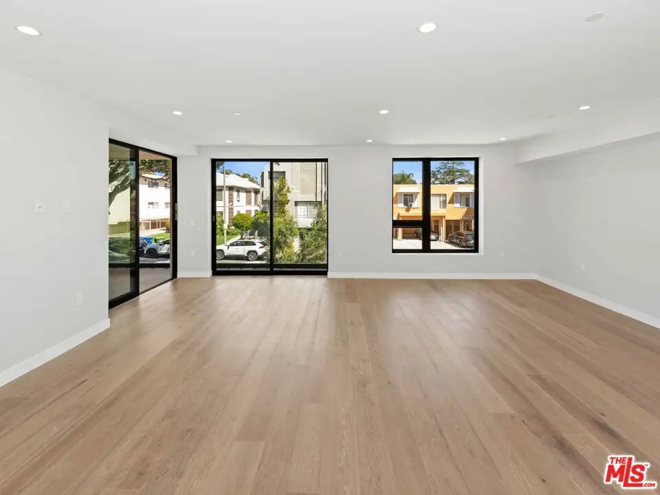 1017 N Croft Avenue #201, Los Angeles, CA 90069 - Image #1