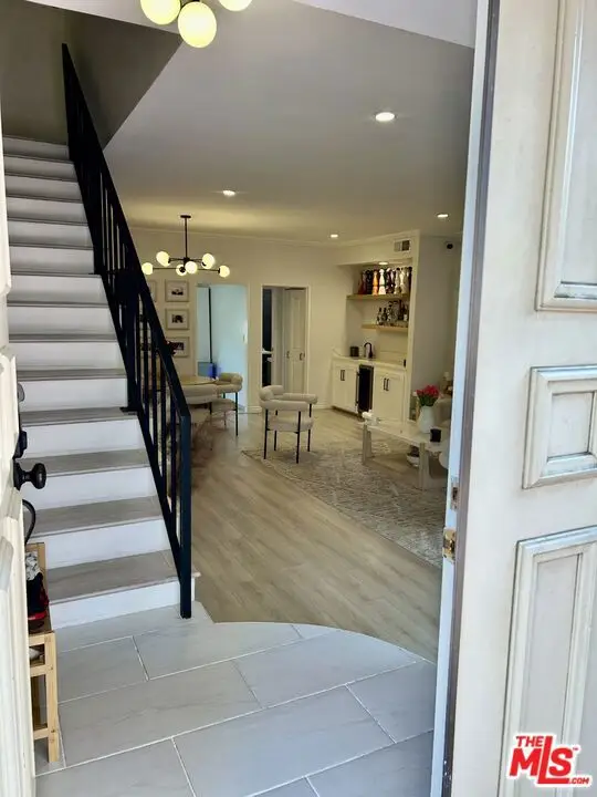 5139 Balboa Boulevard #2, Encino, CA 91316 - Image #2