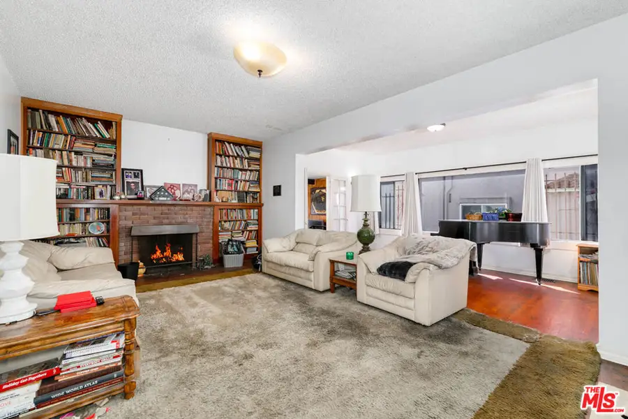 2136 S Victoria Avenue, Los Angeles, CA 90016 - Image #2