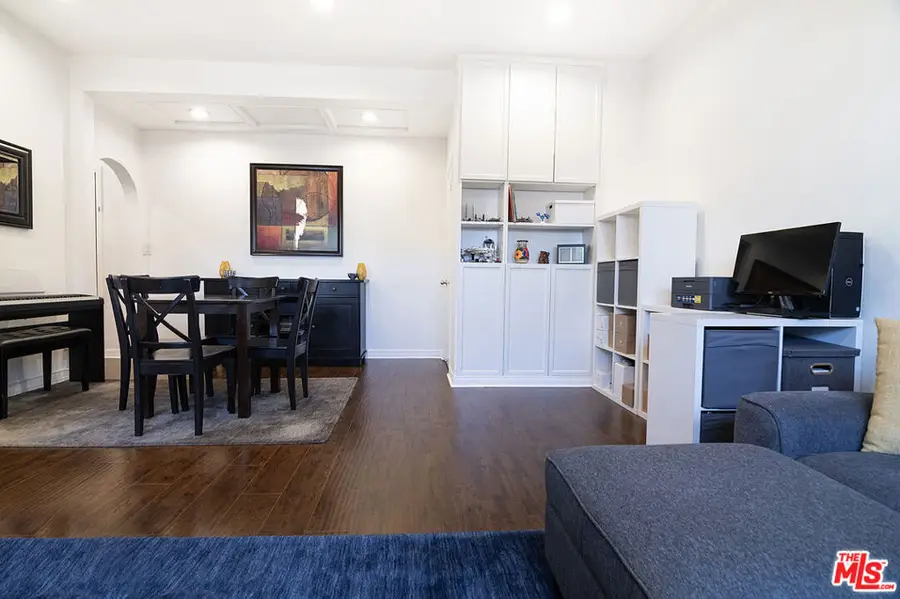 340 N Oakhurst Drive #205, Beverly Hills, CA 90210 - Image #2