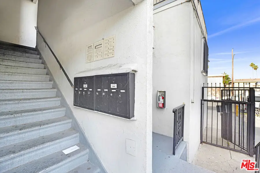1320 W 97th Street, Los Angeles, CA 90044 - Image #3