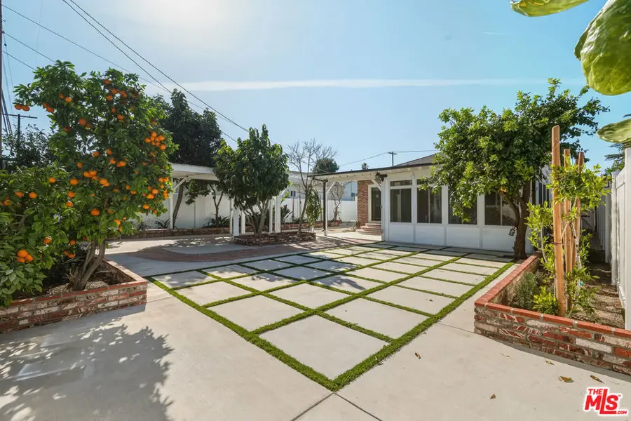 5822 Lindley Avenue, Encino, CA 91316 - #2