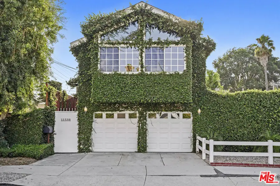 11538 La Maida Street, Valley Village, CA 91601 - Image #3