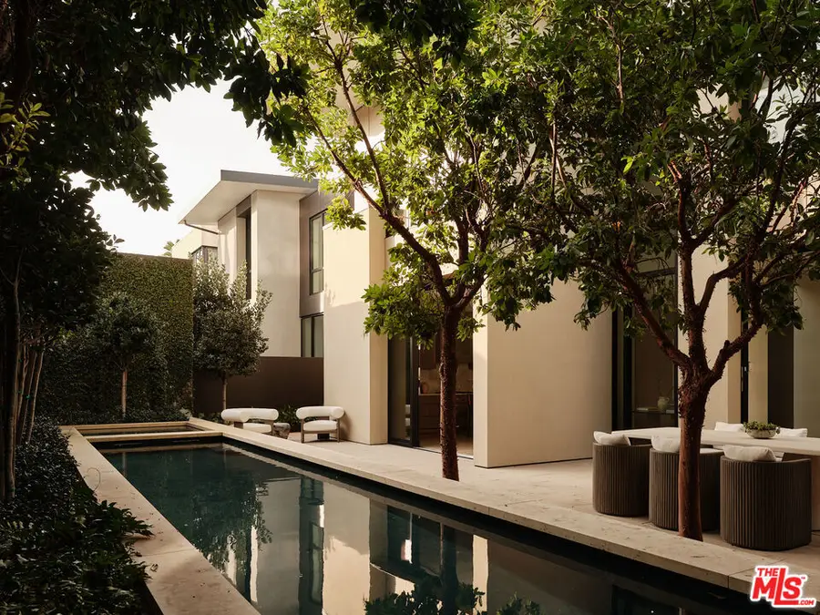 8880 Rosewood Avenue, West Hollywood, CA 90048 - Image #2