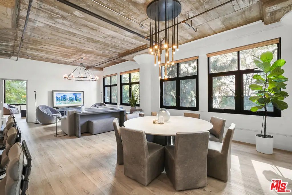 330 S 11th #A205, Los Angeles, CA 90015 - Image #1