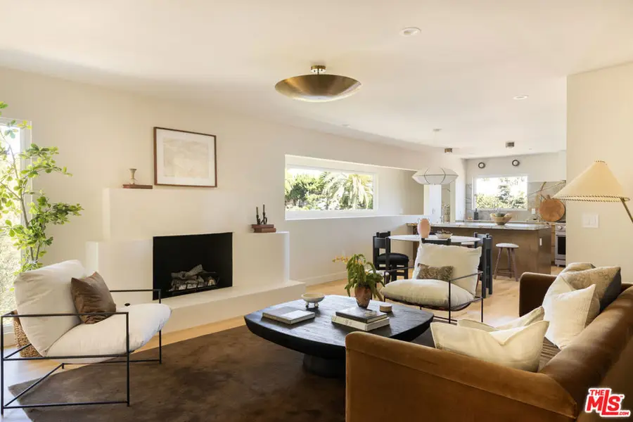 3815 Chanson Drive, View Park Windsor Hills, CA 90043 - Image #3