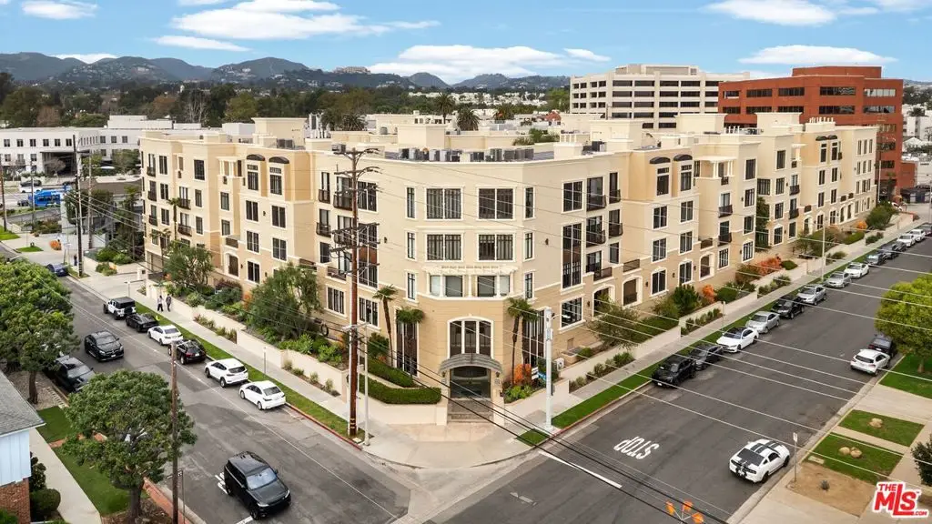 11847 Gorham Avenue #406, Los Angeles, CA 90049 - Image #1