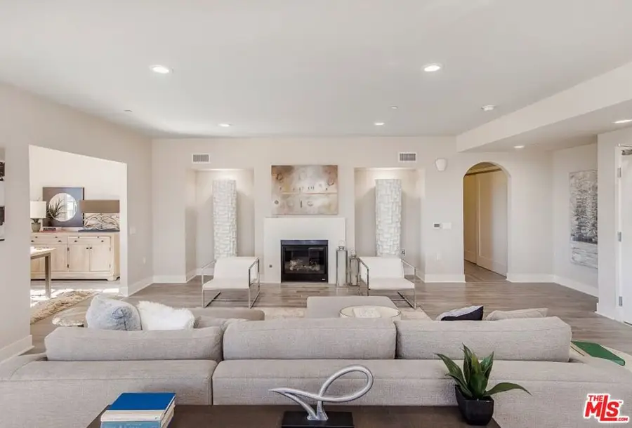 313 S Reeves Drive, Beverly Hills, CA 90212 - Image #3