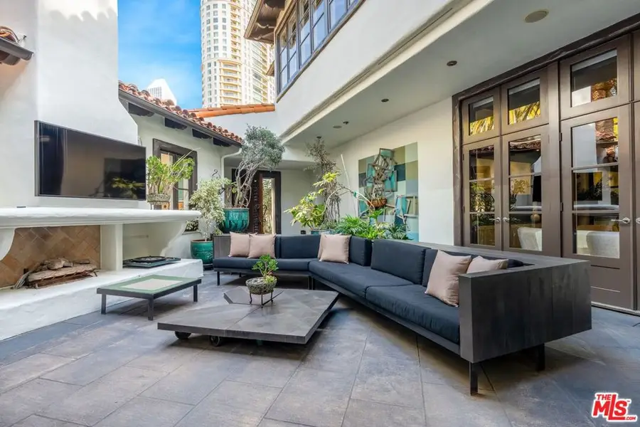 10288 Century Woods Drive, Los Angeles, CA 90067 - Image #3