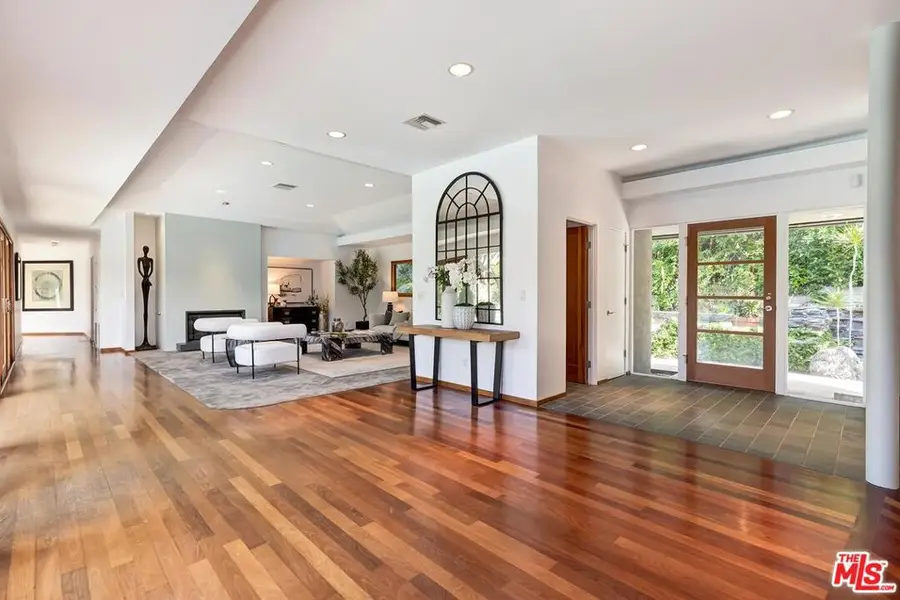 4463 Bergamo Drive, Encino, CA 91436 - Image #3