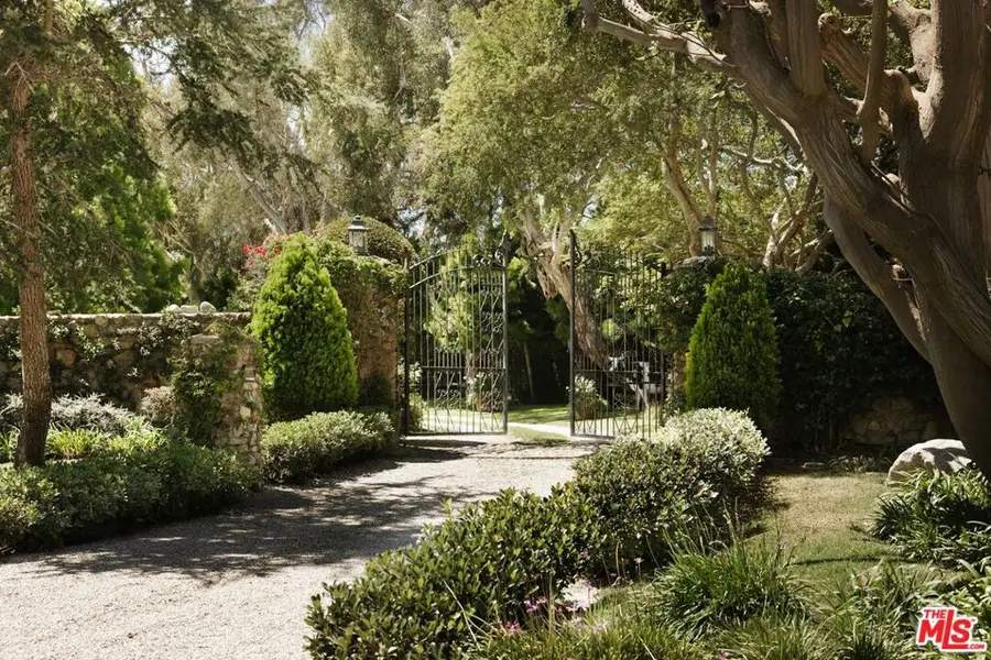 6825 Zumirez Drive, Malibu, CA 90265 - #3