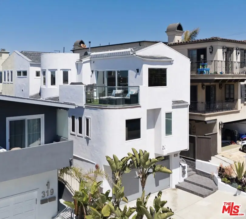 323 31st Street, Manhattan Beach, CA 90266 - #2