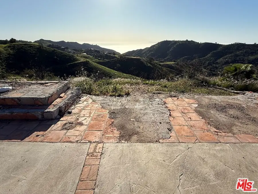 2566 Tuna Canyon Road, Topanga, CA 90290 - #3