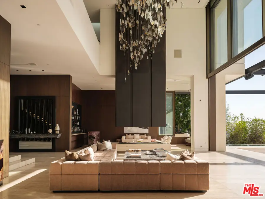 1305 Collingwood Place, Los Angeles, CA 90069 - #2