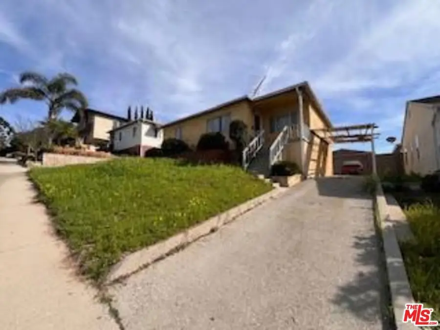 12320 Stanwood Drive, Los Angeles, CA 90066 - Image #2